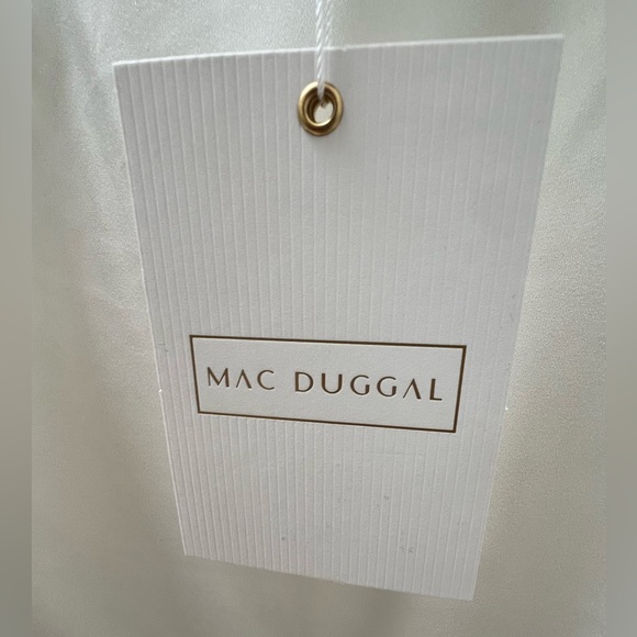 MAC DUGGAL SAVANNA DRESS NWT SIZE 10 WHITE EMBELLISHED - Picture 8 of 8